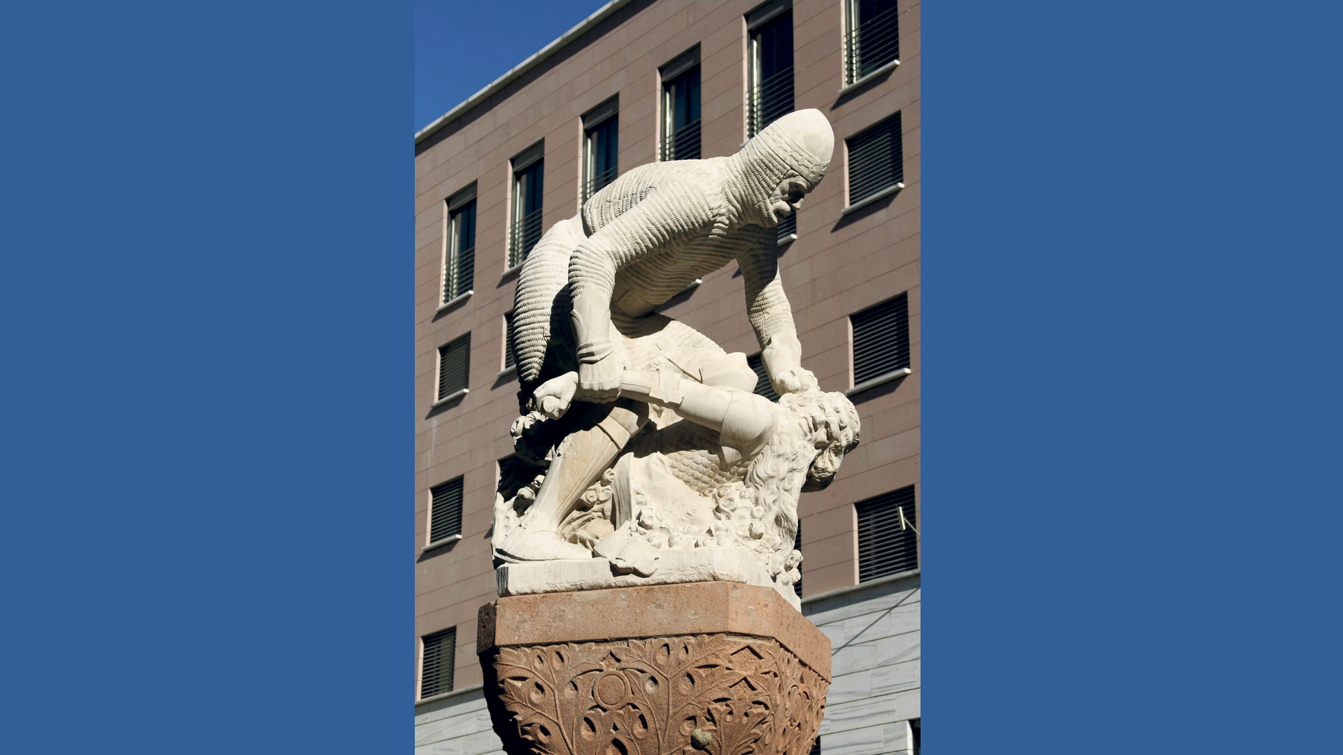 Re Laurino: un monumento discusso