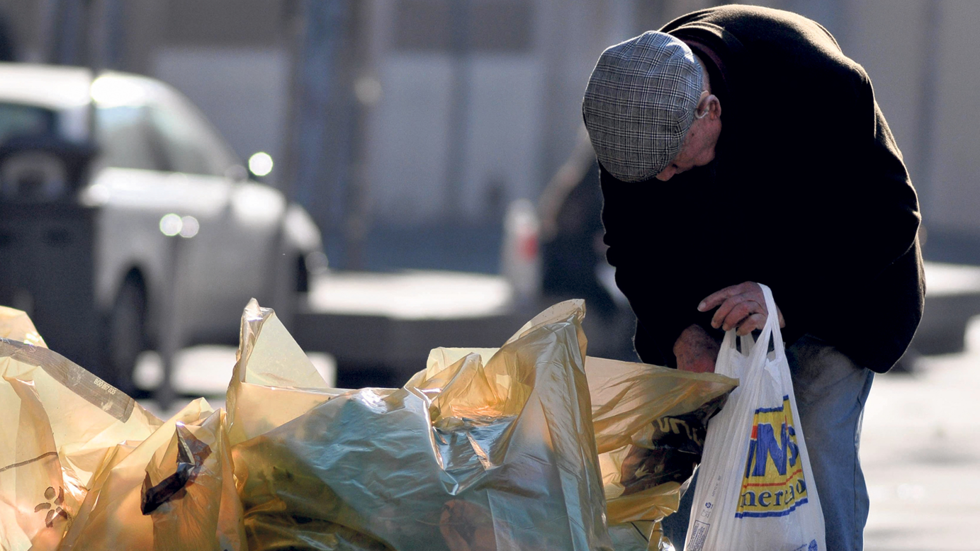 Eliminare la povertà non significa allontanare i poveri