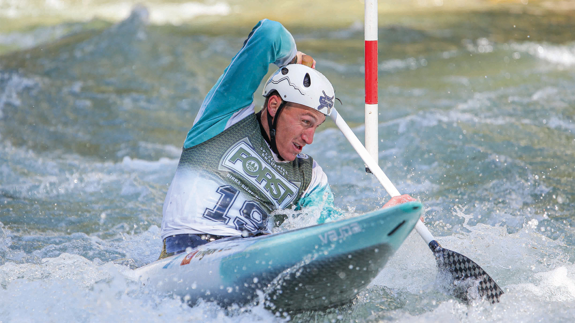 Canoa: Occhi fissi sul fiume