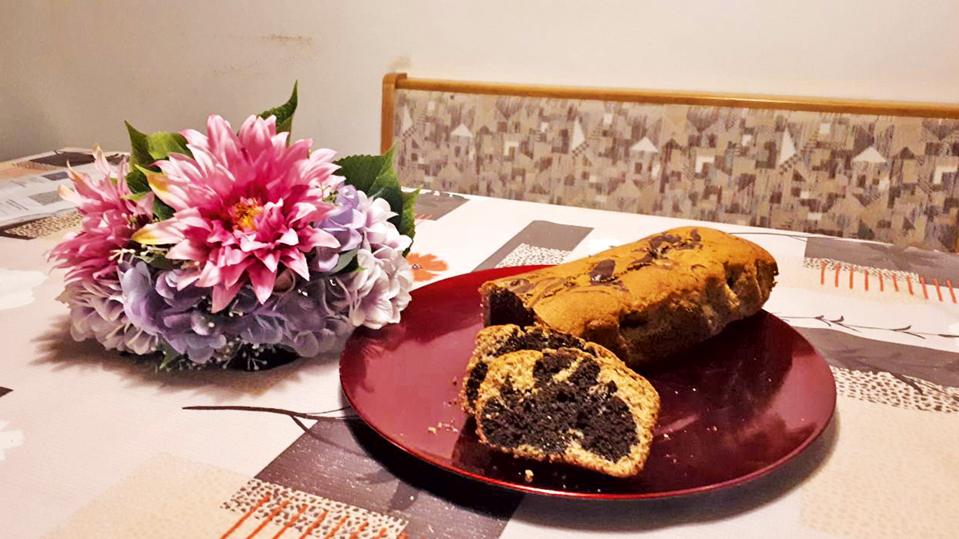 Plumcake bianco e nero senza lattosio