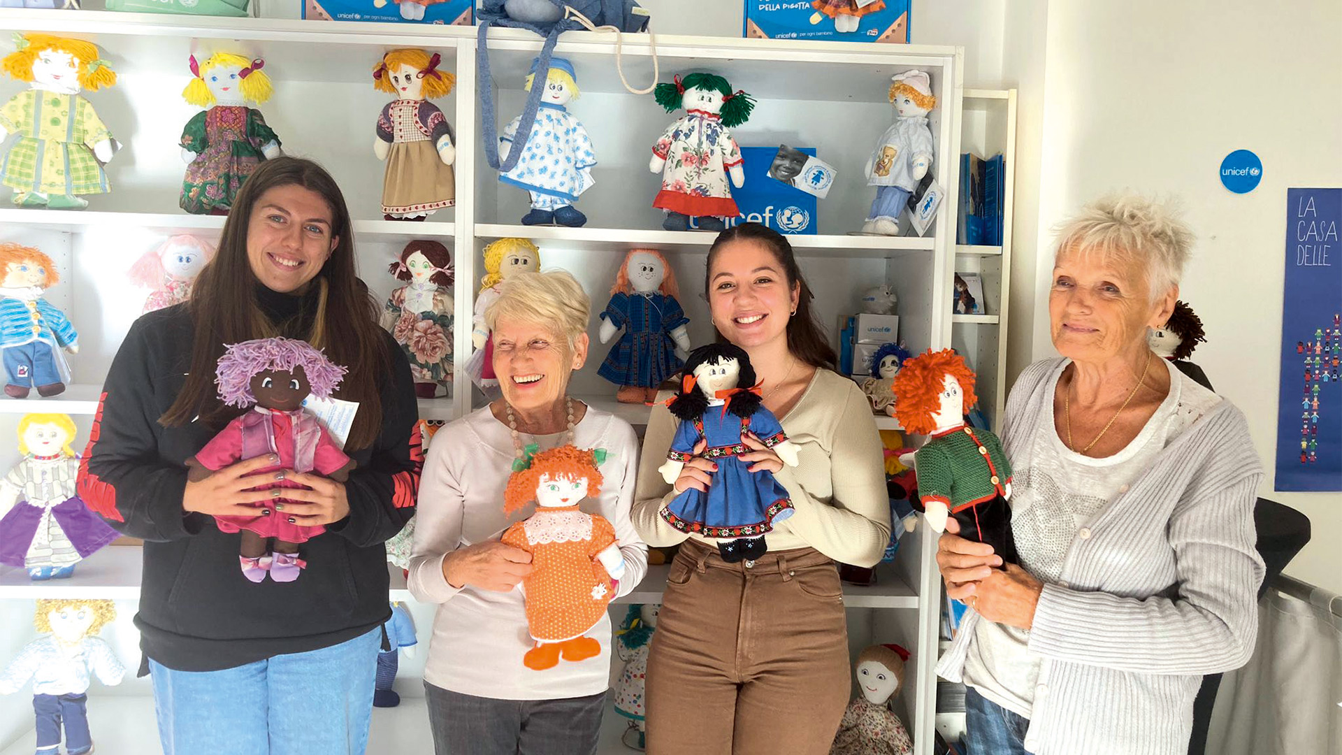 La casa delle Pigotte: adottare una bambola per aiutare un bambino