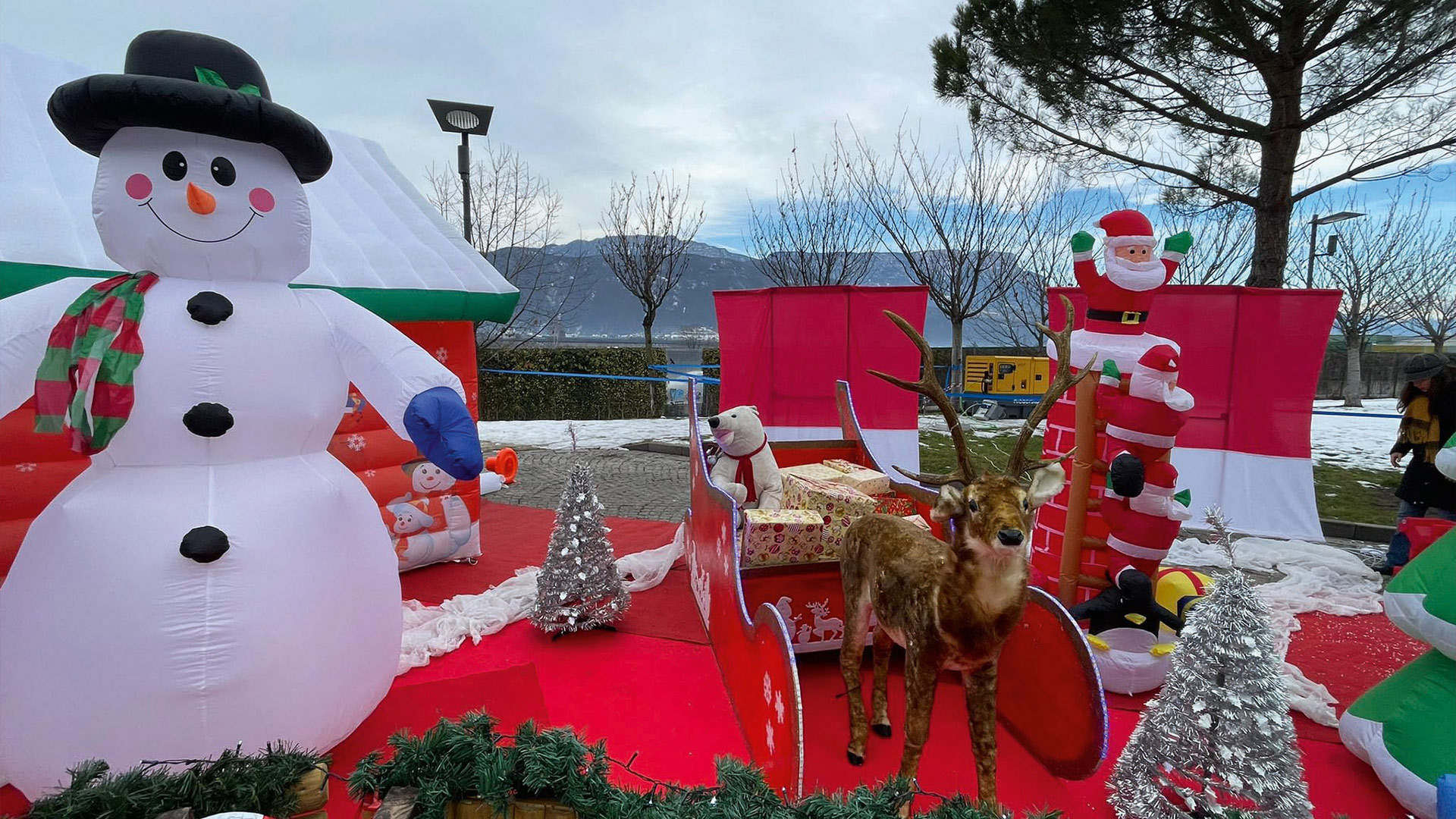 La piazza di Pineta si trasferisce… al Polo