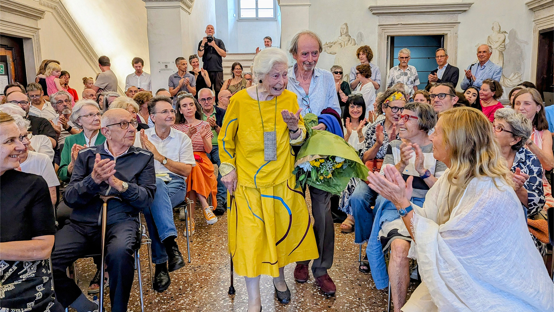 Musica e poesia per i 99 anni di Mary
