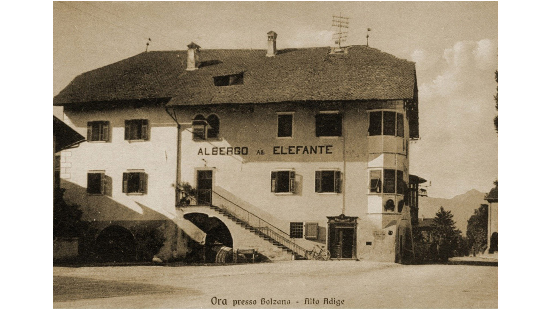 Il passaggio di imperatori, papi ed elefanti