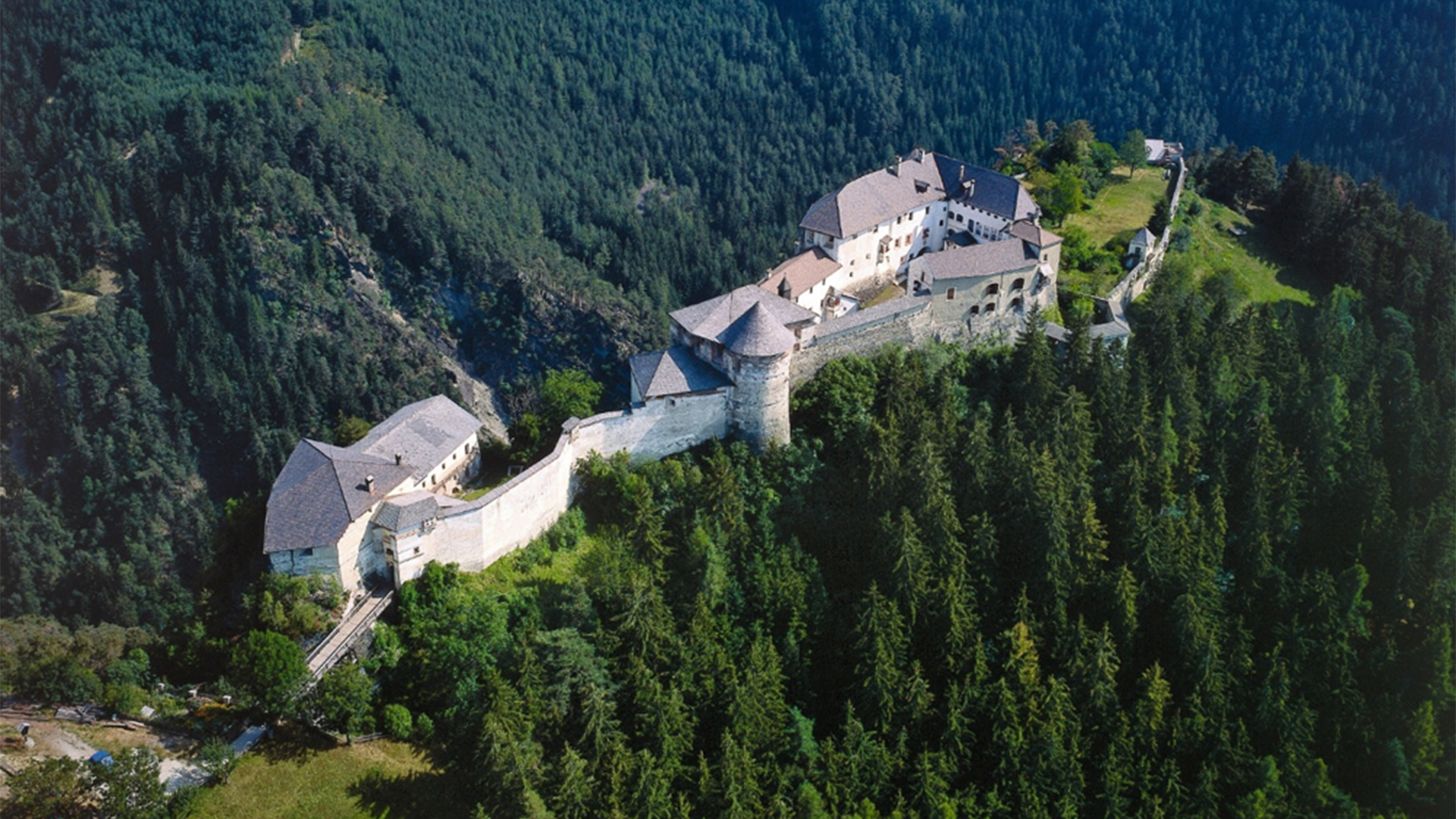 Castel Rodengo e il Ciclo di Yvain